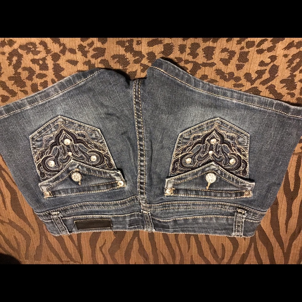 Shorts - Picture 6 of 8